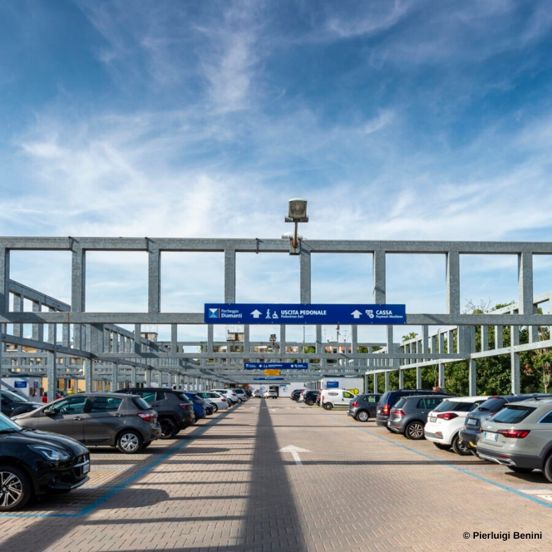 Parcheggio Diamanti ph. Pierluigi Benini